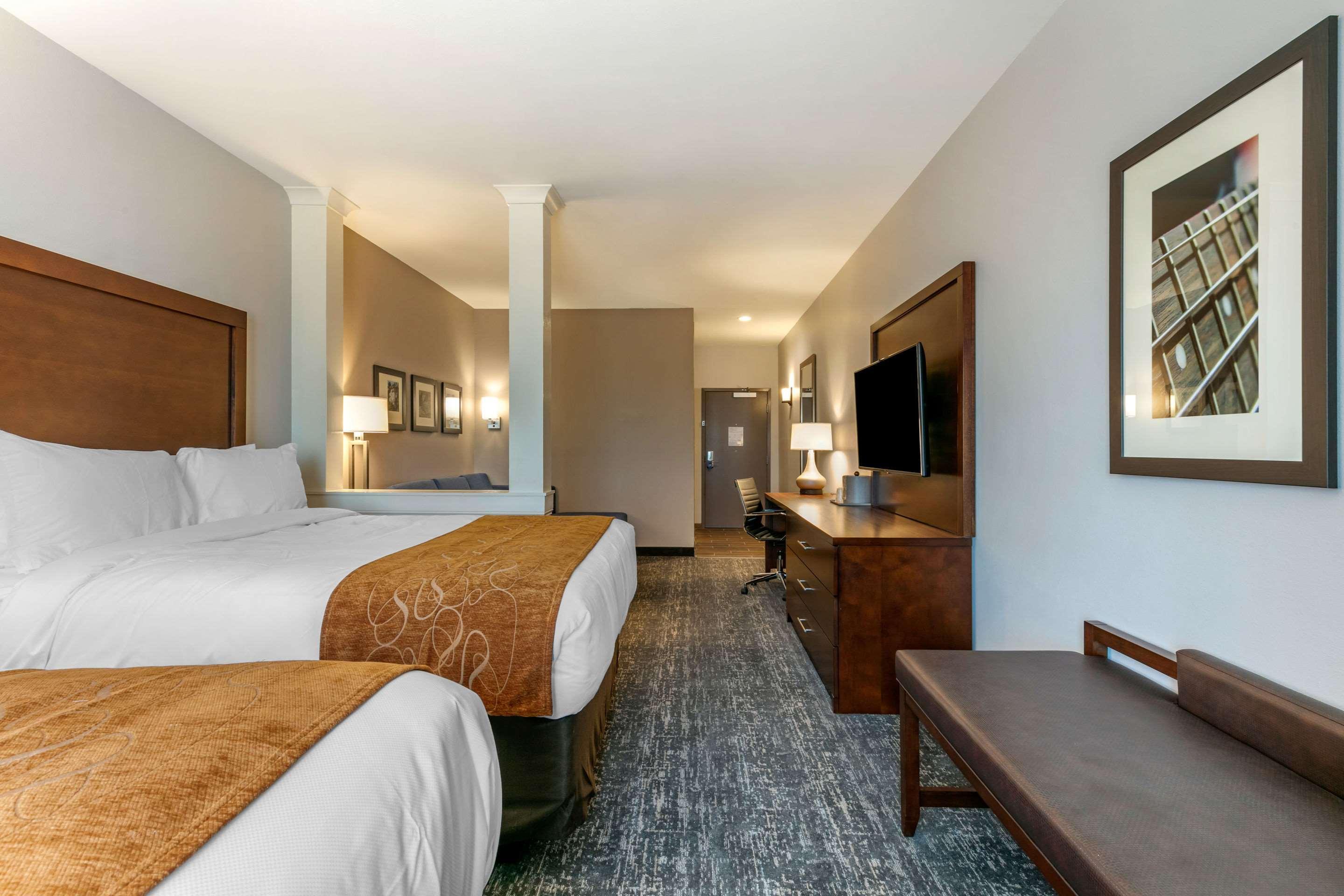 Comfort Suites North Тупело Екстериор снимка
