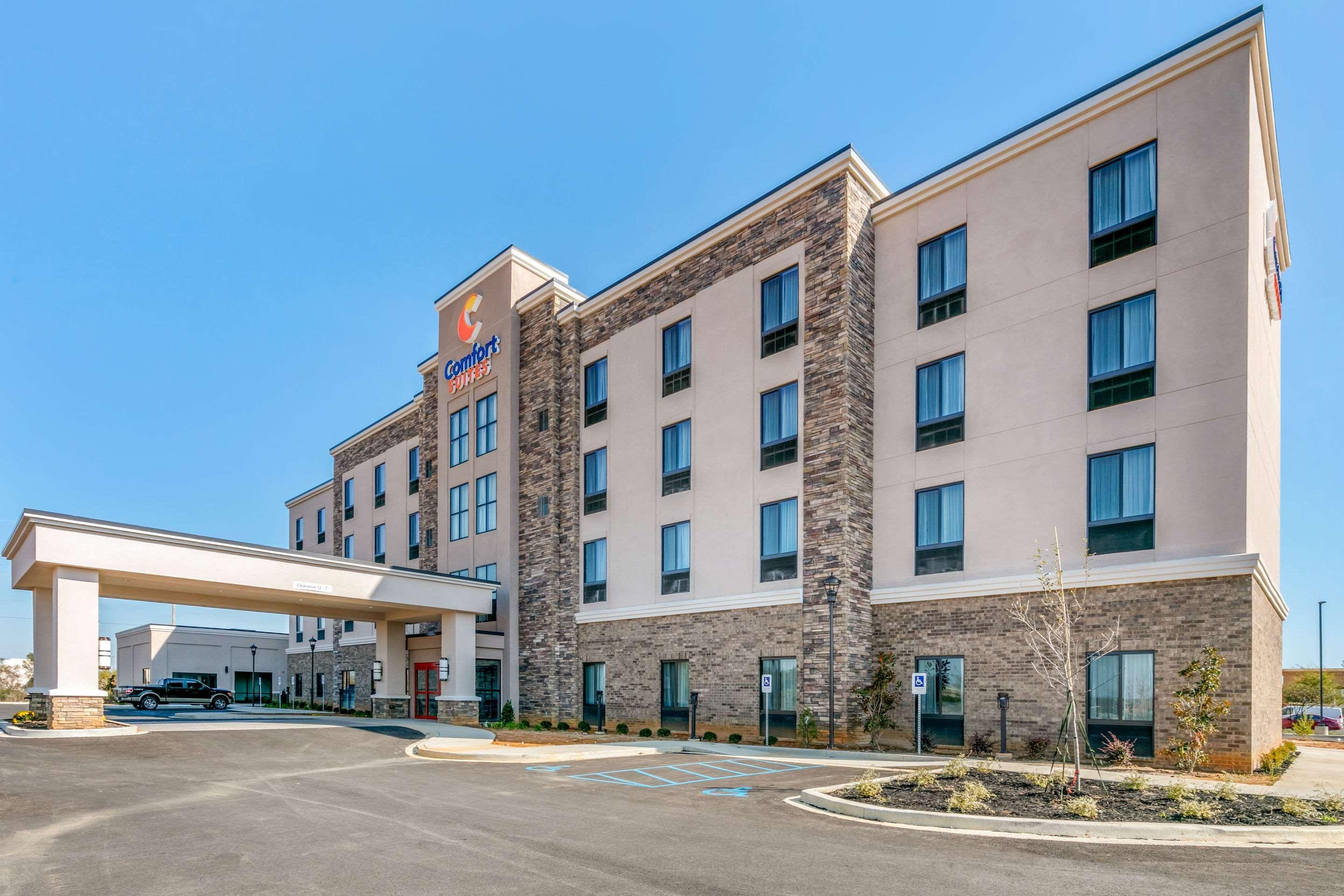Comfort Suites North Тупело Екстериор снимка