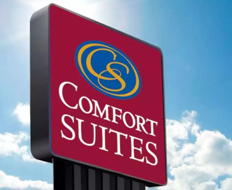 Comfort Suites North Тупело Екстериор снимка