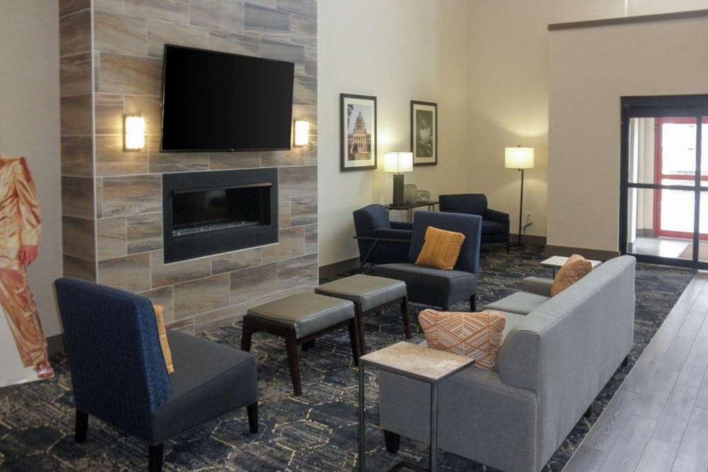 Comfort Suites North Тупело Интериор снимка